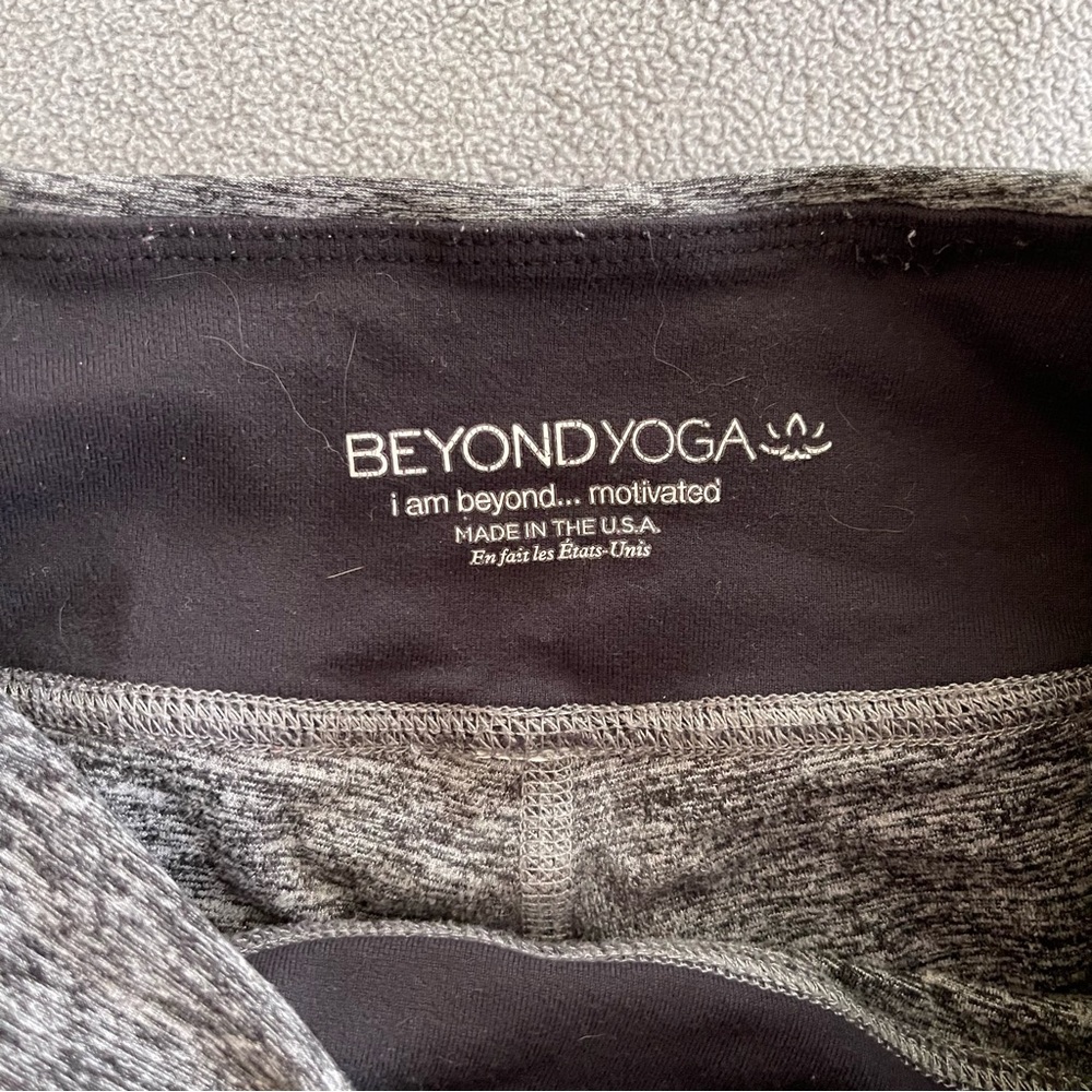 ❤️ Beyond yoga spacedye black white gray leggings - Picture 2 of 9